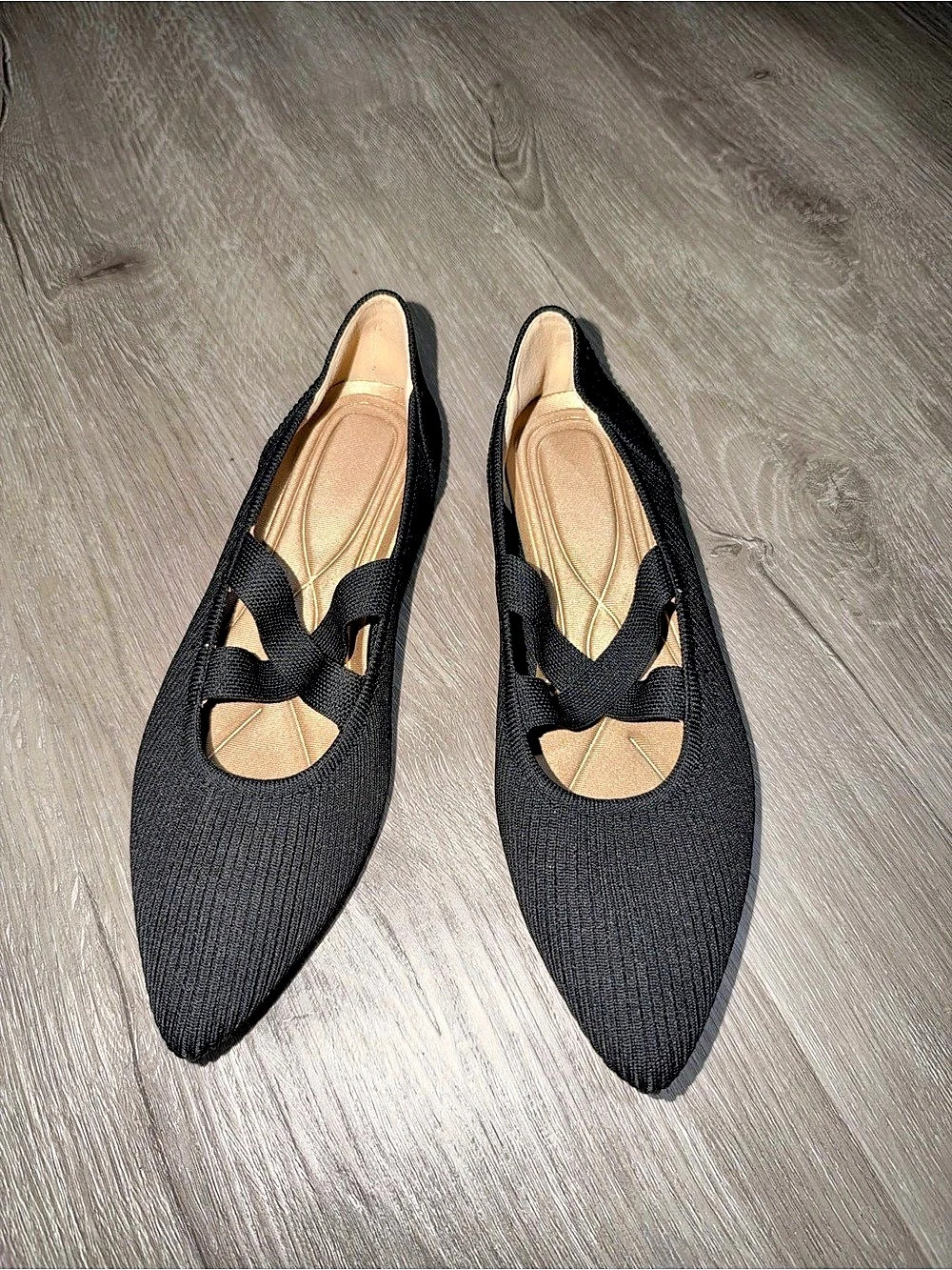 Pointed Toe Mary Jane Flats in Black Like New